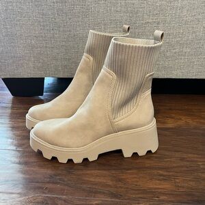 Dolce Vita Women's Cream Ankle Boots